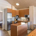Hallan Karhu B- Paritalo By Interhome