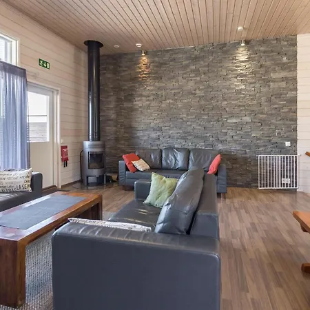 Vakantiehuis Hallan Karhu B- Paritalo By Interhome